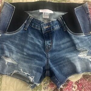 Maternity shorts